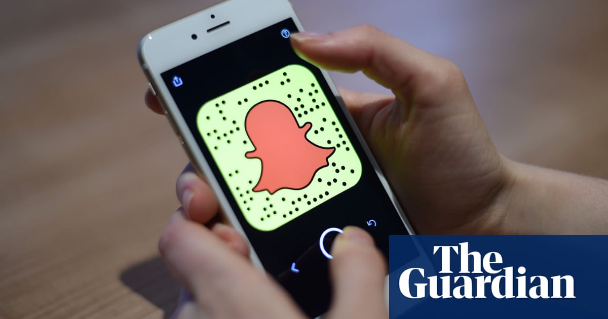Snapchat Users Up 8 In A Year To 203 Million Company Says