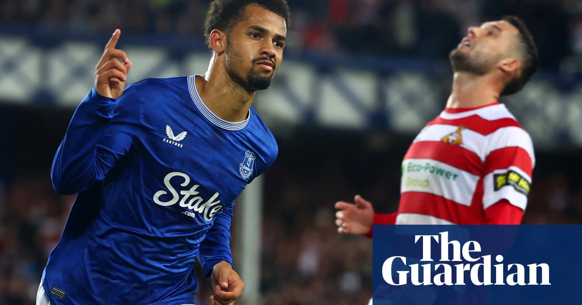 Everton Secures 3-0 Carabao Cup Victory
