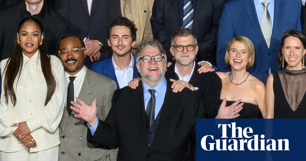 Oscars 2026 class photo: can you spot the tallest nominee – and a camouflaged Diane Warren?