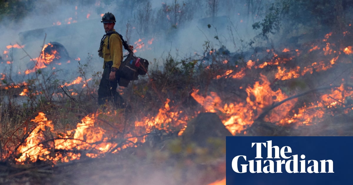 Firefighters make progress to contain northern California’s Lucas fire