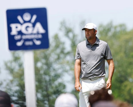 Scottie needs a hottie at Aronimink this afternoon.