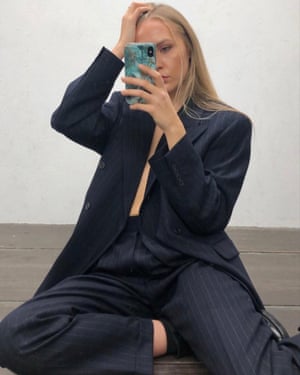 Second hand capsule wardrobes Sophy and Dexter of Sylk Store