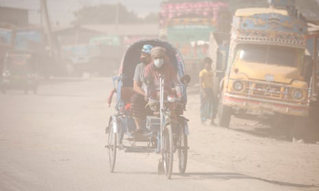 Air pollution in Dhaka