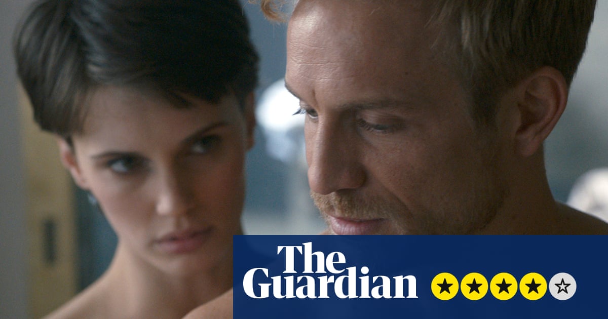 L Amant Double Review Kinky Crazy And Twice The Fun Francois Ozon The Guardian