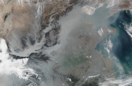 Thick haze in eastern China during the extreme air pollution event January 2017