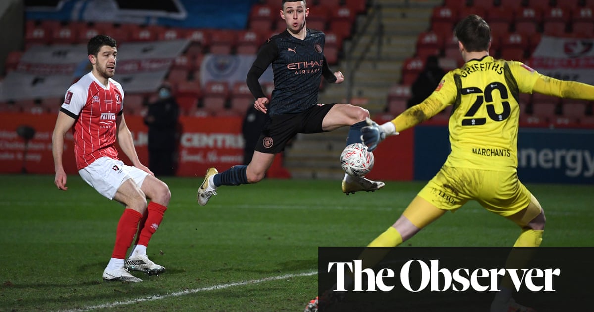 Phil Foden and Manchester City dash Cheltenham dreams of Cup upset
