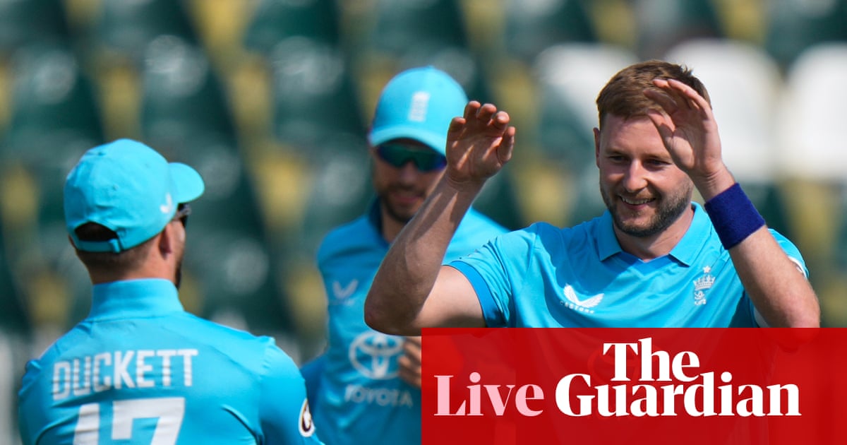 Pakistan v England: men’s tri-series cricket ODI – live