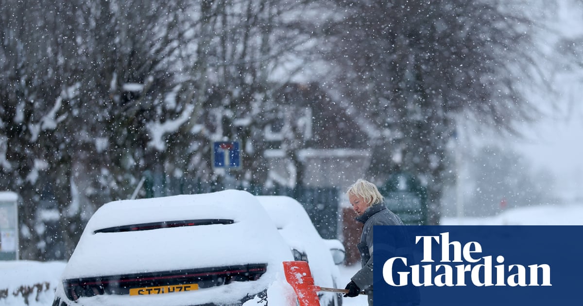 UK weather: ice warnings in place across country as heavy snow expected