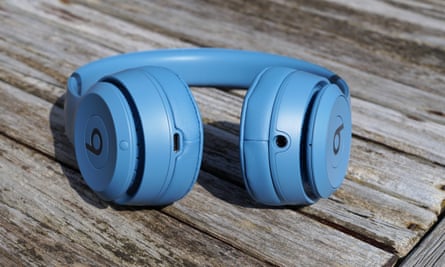 The USB-C and the 3.5mm socket of the Beats Solos 4.