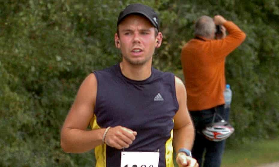 Andreas Lubitz shown running the Airportrace half marathon in Hamburg in this September 13, 2009. REUTERS/Foto-Team-Mueller