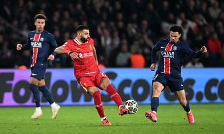 Mohamed Salah playing against PSG.