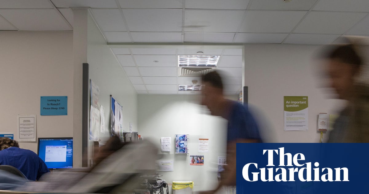 Doctors waiting on asylum decisions can work in NHS as Home Office lifts ban