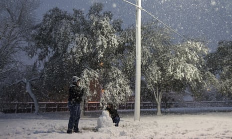 A Christmas miracle': heavy snow falls in southern Texas for first