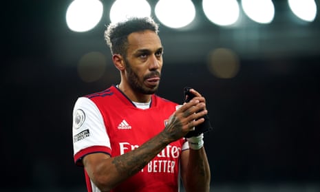 Arsenal's Aubameyang stripped of captaincy for lack of 'commitment', Arsenal