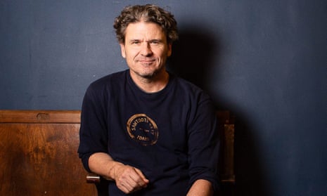 Dave Eggers … If I used a smartphone ‘I would be watching baseball highlights all day’.