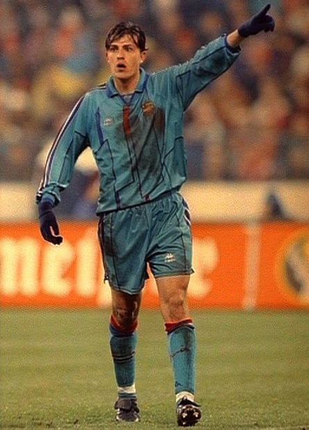 Óscar García in action for Barcelona against Bayern Munich in April 1996.