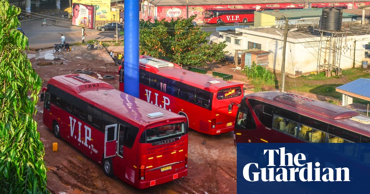 Ghana: At least 60 die as two buses collide in Bono East