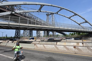 View of the walkway and bridge from the FDR highway
