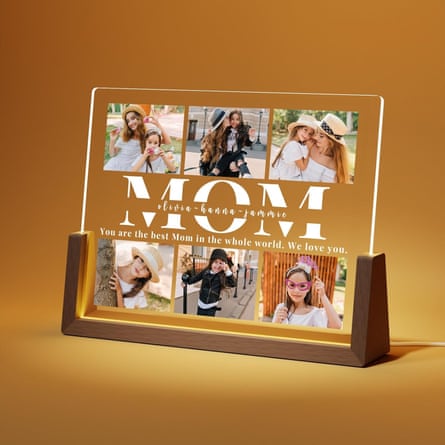 Luckor Personalized Mother’s Day Picture Frame for Mom