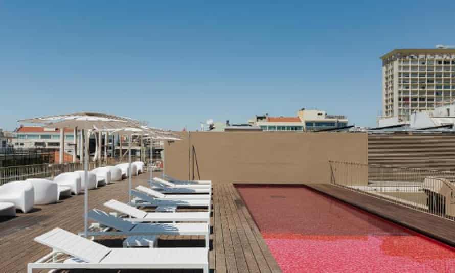 Lumen rooftop pool hotel lisbon