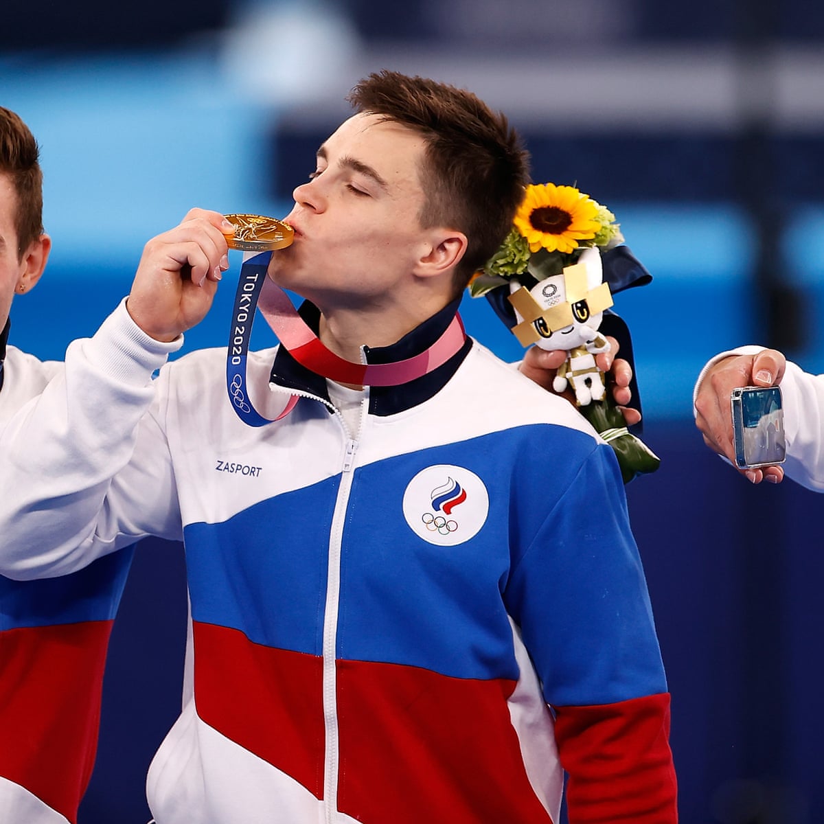 Roc Gymnasts Edge Out Japan In Thrilling Olympic Men S Team Final Tokyo Olympic Games The Guardian Roc Gymnasts Edge Out Japan In Thrilling Olympic Men S Team Final Tokyo Olympic Games The Guardian