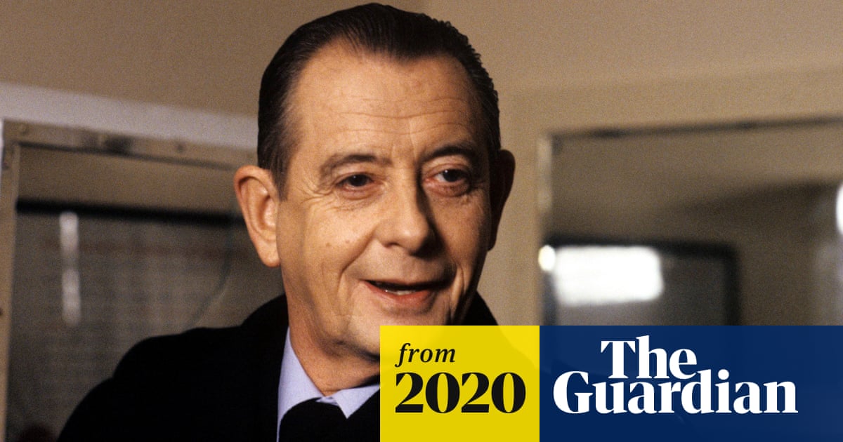 Derek Fowlds: the Yes Minister star who was more than just a sidekick