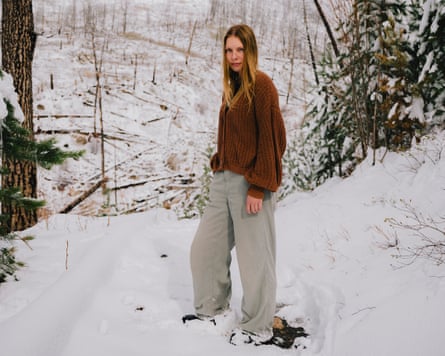 Eva Lighthiser in Paradise Valley. It is snowy.
