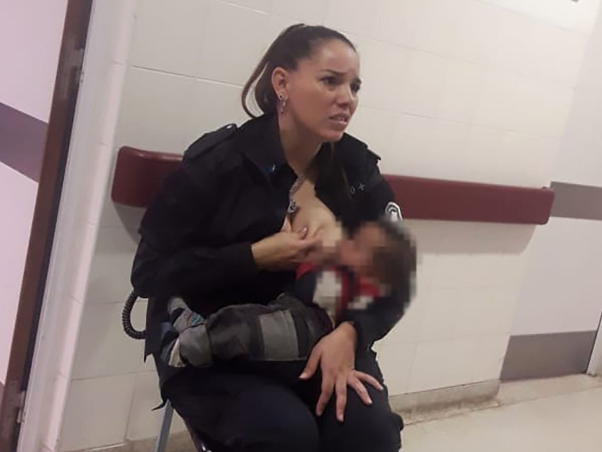 pix Police Officer Breastfeeding Malnourished Baby police officer who breastfed baby on