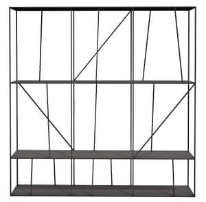 3 أصدقاء يبتكرون قطعًا من الأثاث الأقرب للطبيعة في مدينتهم 3 أصدقاء يبتكرون قطعًا من الأثاث الأقرب للطبيعة في مدينتهم