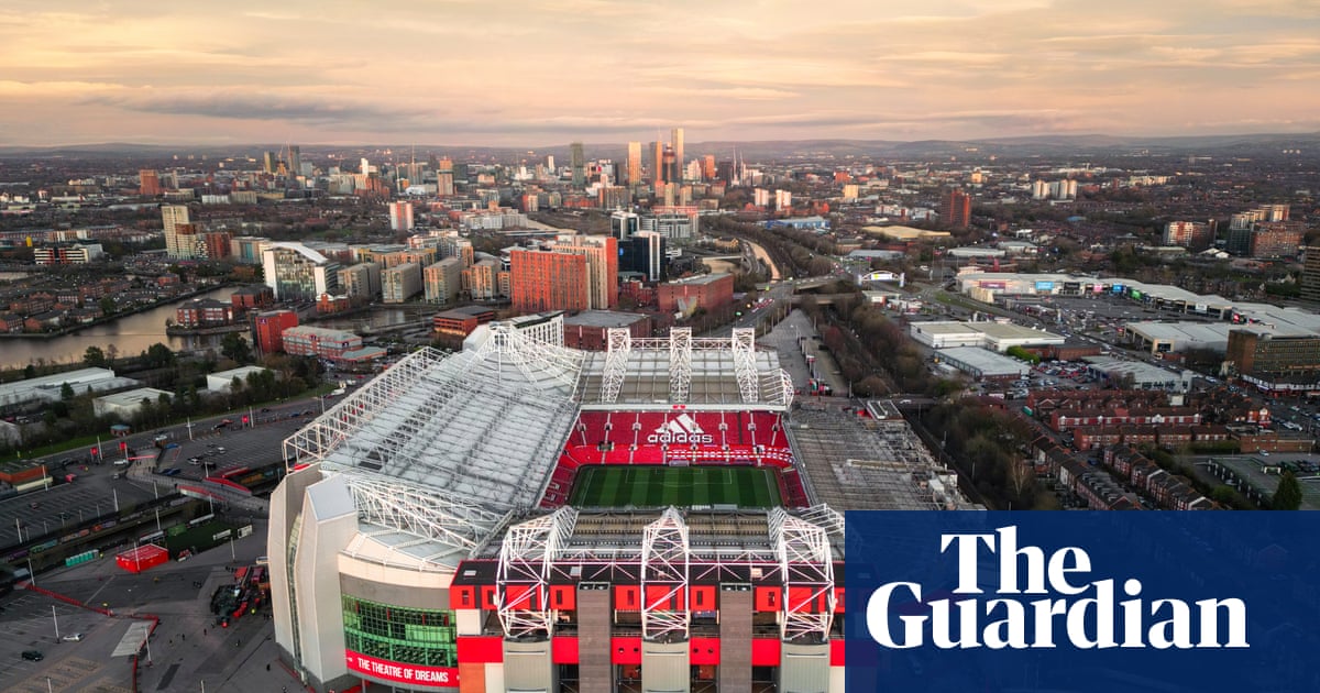 Manchester United plans up to 200 scouting roles cuts