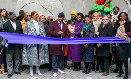 Queen Latifah, Mayor Ras Baraka, architect Nina Cooke John and others cut the ribbon.