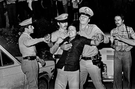 Desperation of a son. (Disperazione di un figlio.) Palermo, 1976