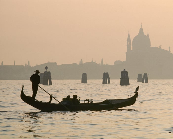 Venetian Vespers by John Banville review – a haunting honeymoon
