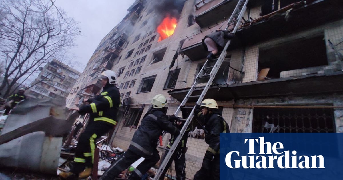 Residential building in Kyiv hit by airstrike as Russia-Ukraine talks resume