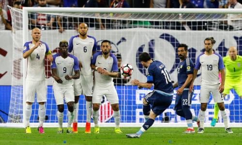 Lionel Messi Scores Brilliant Hat Trick As Argentina Surge Into Quarter Finals Copa America 2016 The Guardian