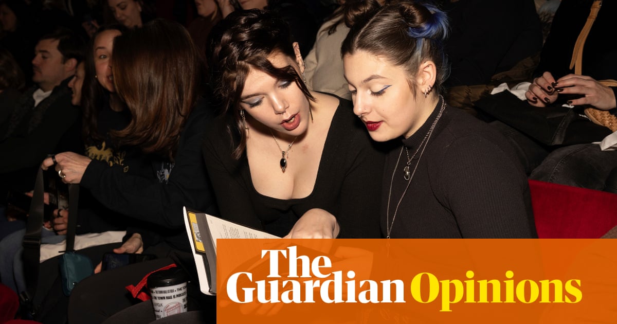The Guardian view on romantasy fiction: dragons storm the bookshops | Editorial The Guardian view on romantasy fiction: dragons storm the bookshops | Editorial