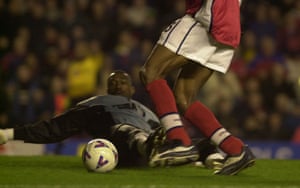 Jacques Song’o is sat down by Kanu.