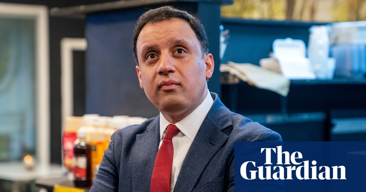 Scottish Labour pledges £30m to top up artists’ income to a living wage