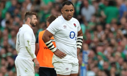 Billy Vunipola before he is shown a yellow card, which is upgraded to a red.