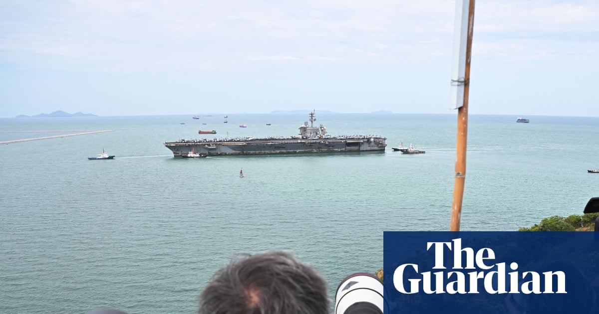 USS Abraham Lincoln arrives at Thai port after gruelling 270 days at sea