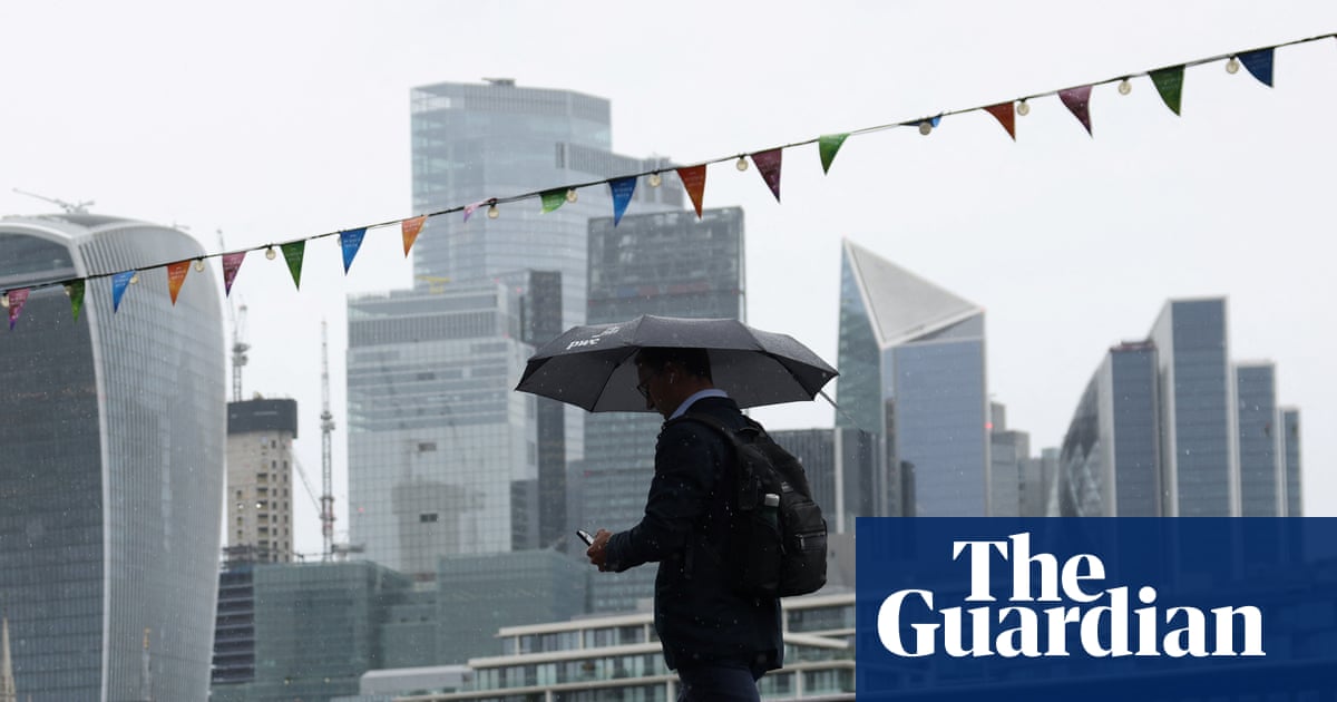 Don’t use ‘boilerplate’ reasons to justify big executive pay rises, UK firms warned