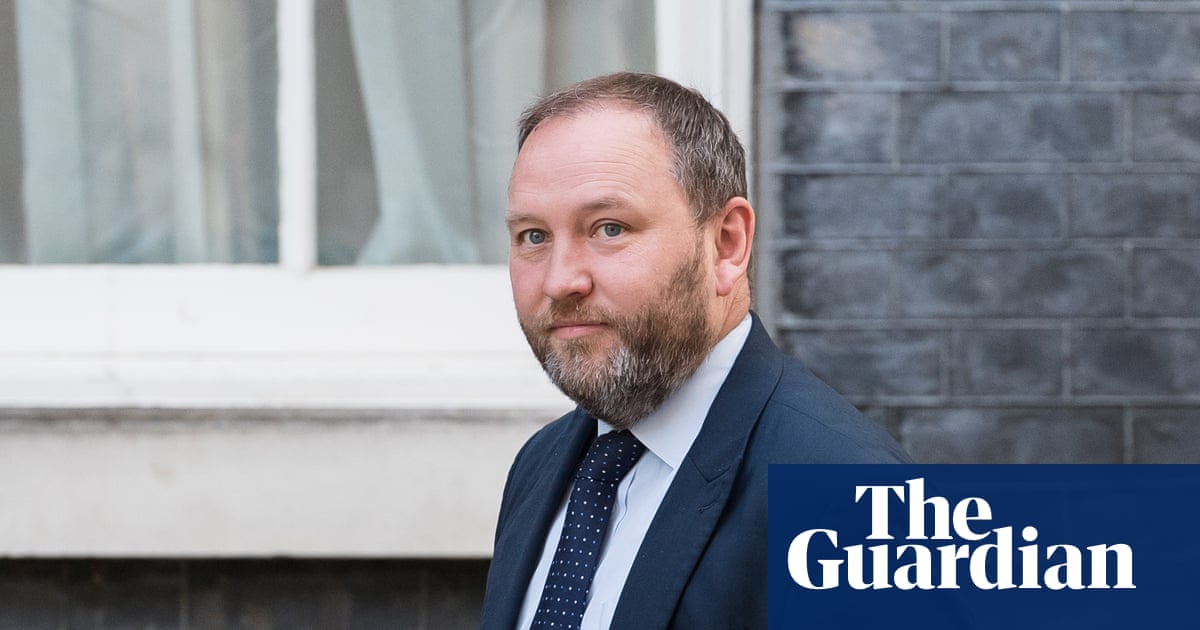 Ministers begin charm offensive to win over Labour MPs sceptical of digital ID plans