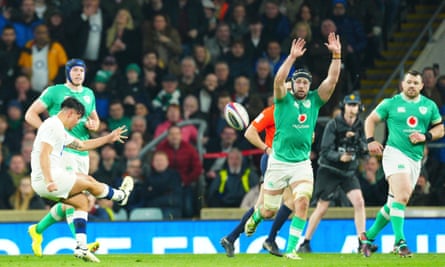 Marcus Smith wins the game for England with a last-gasp drop goal.