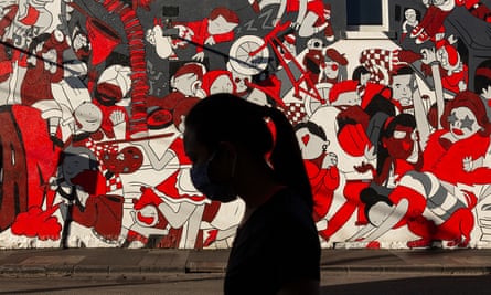 Melbourne S Stage 4 Restrictions Could Be Extended Until Mid October Modelling Suggests Victoria The Guardian