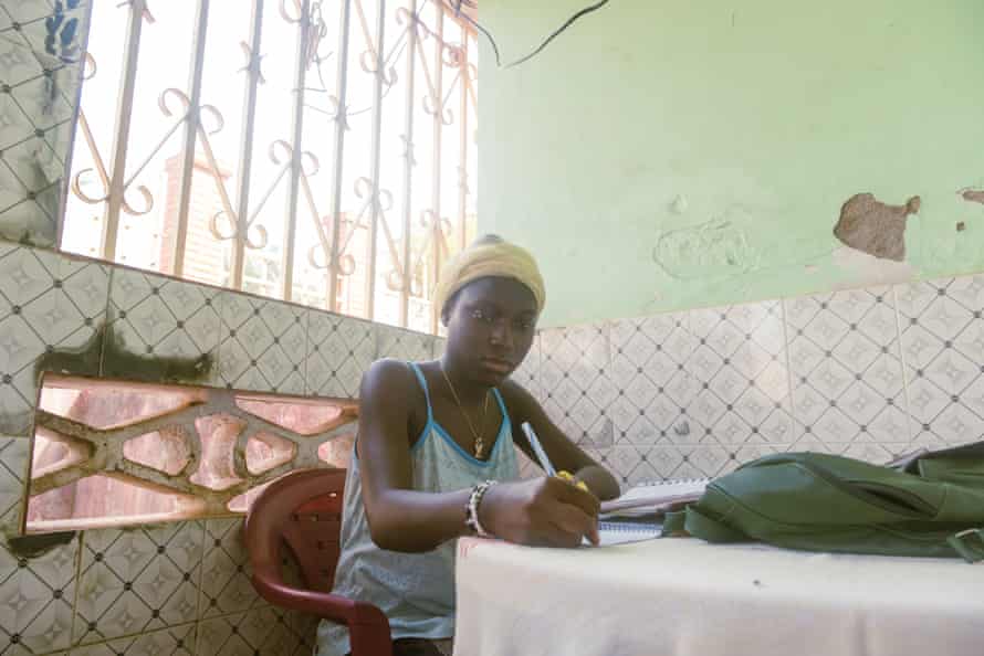 The Catchuras’ eldest daughter, Melisiana, 13, studies at home