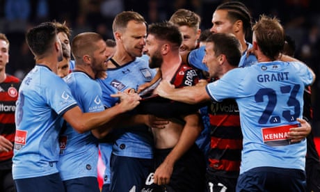 Sydney FC win derby despite fan boycott to advance to A-League Men semi-finals