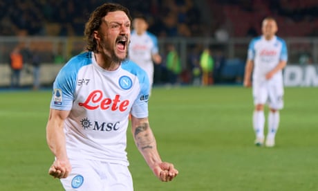 Leaders Napoli back on track in Serie A thanks to bizarre Lecce own-goal