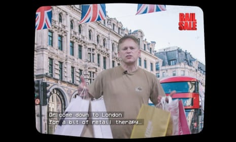 Grant Shapps advertises the “Great British Rail Sale” in a video.