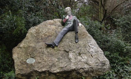Oscar Wilde statue in Merrion Square, Dublin, by Danny Osborne.
