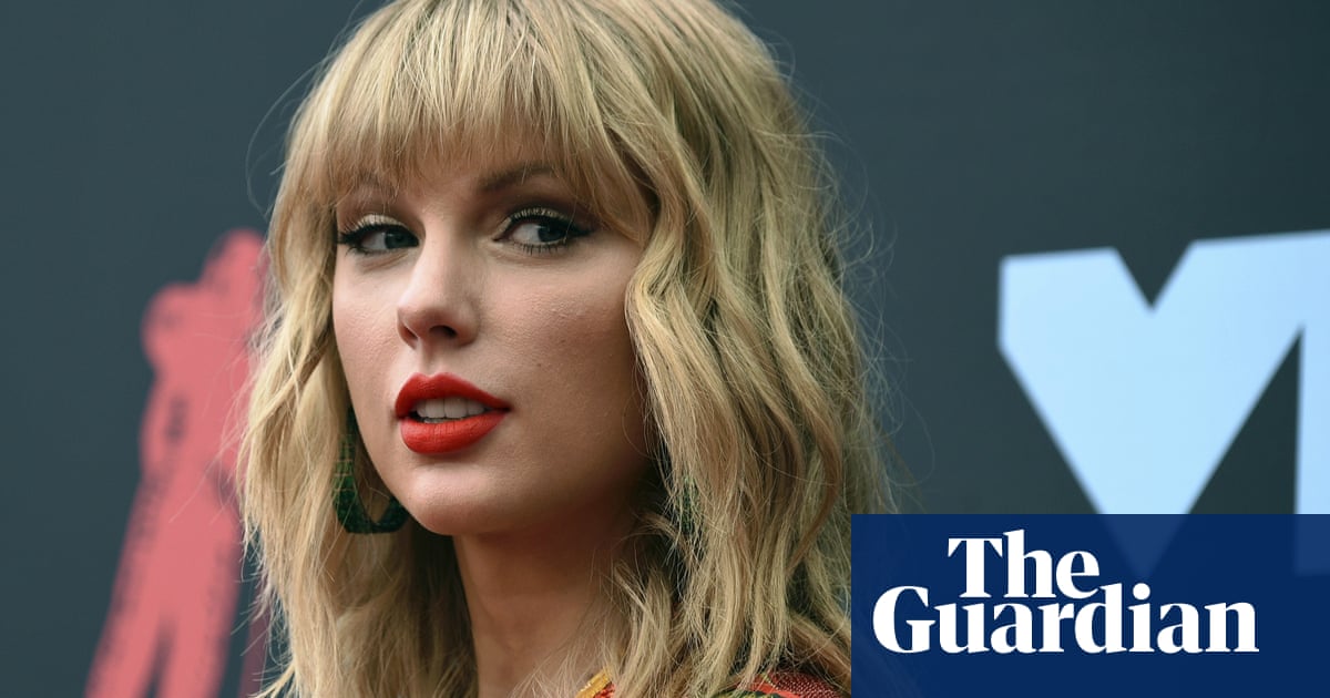 Taylor Swift cancels Melbourne Cup performance after criticism from animal rights groups